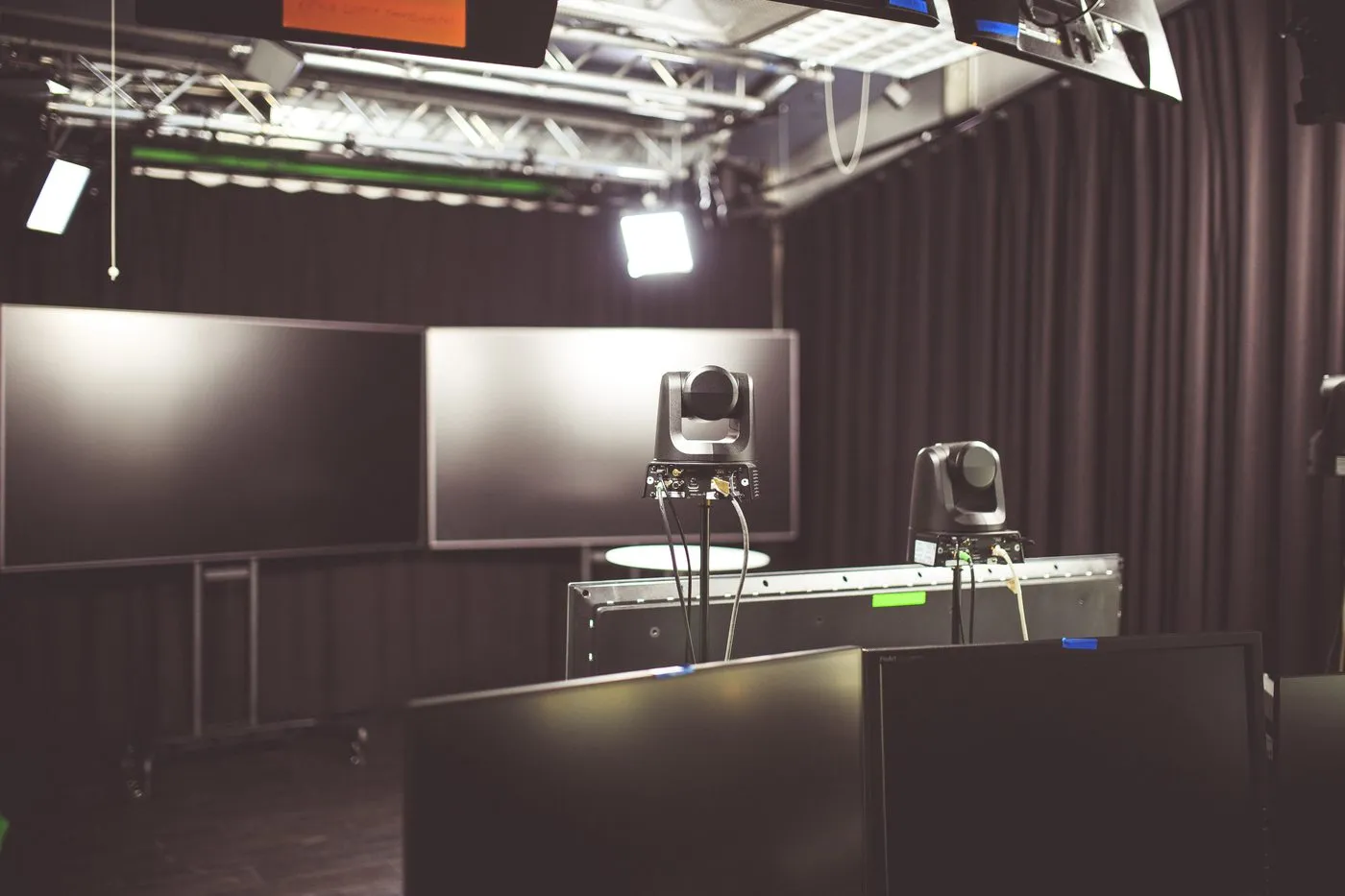 How to Choose an Earnings Events Provider: A 12-Question Checklist